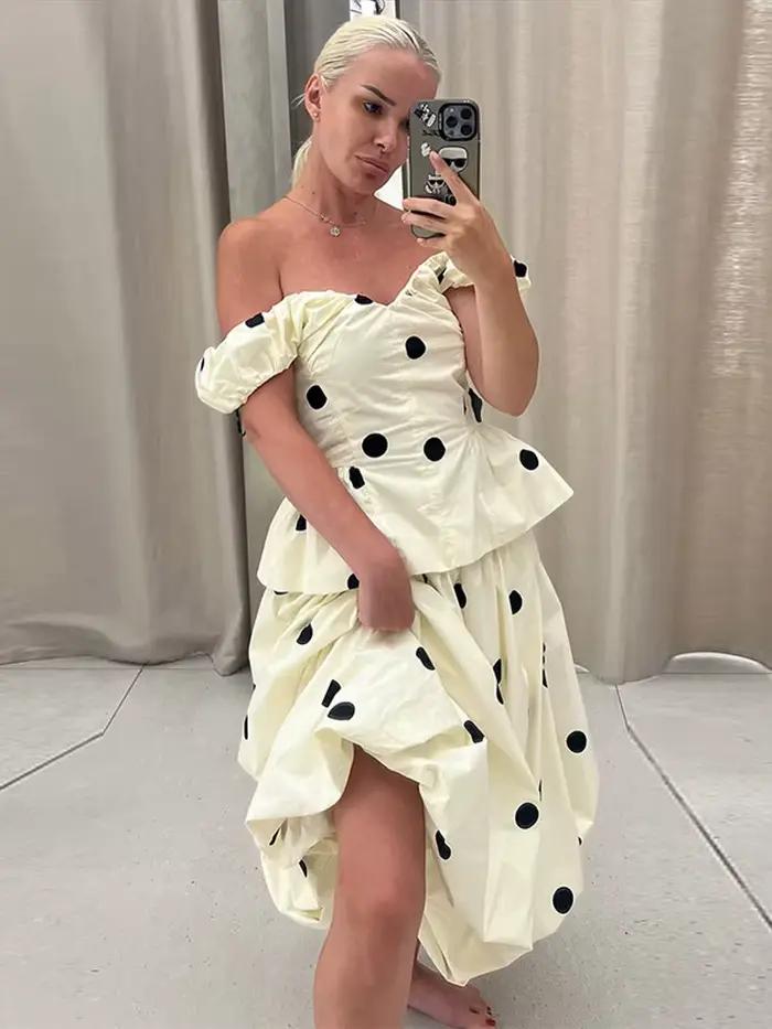 Robe courte femme chic en dentelle patchwork avec col incliné et taille plissée pour plage et sorties estivales occasions spéciales printemps été 2026