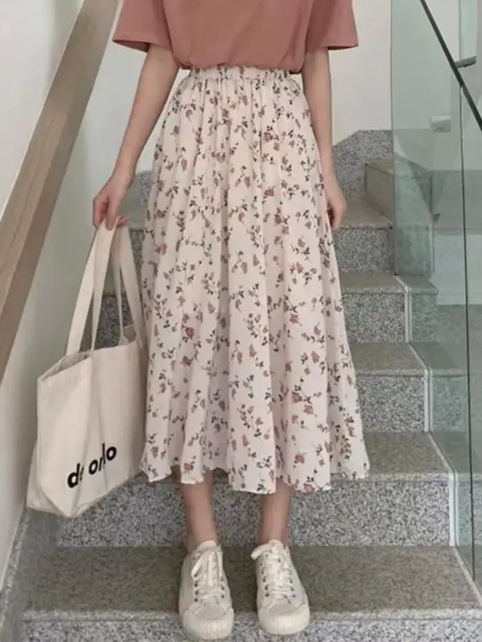 Jupe longue à motif floral féerique
