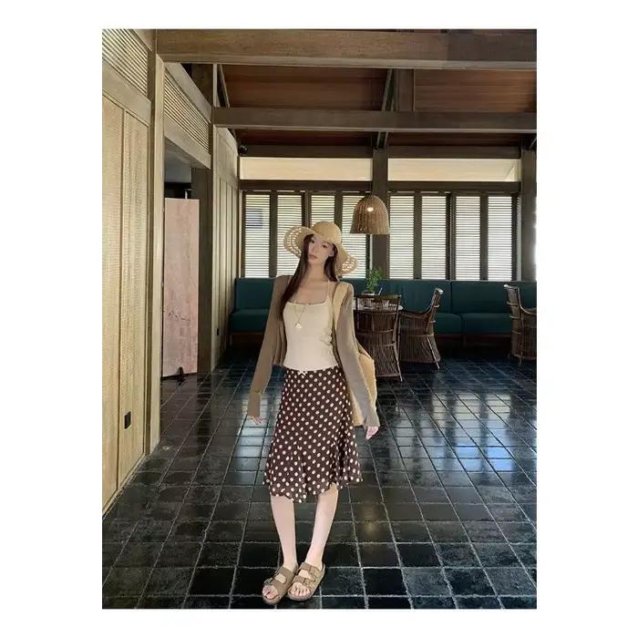 Jupe midi marron à pois à volants pour femme