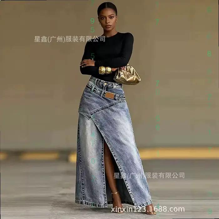 Jupe en jean taille haute à fente irrégulière
