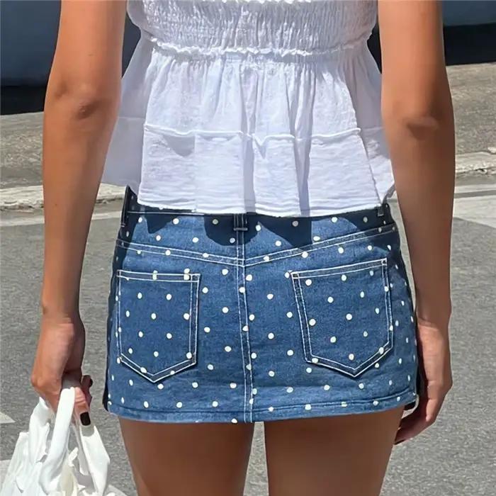 Mini jupes en jean pour femmes