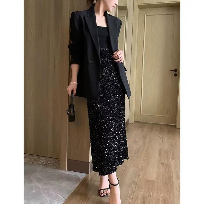 Jupe fendue à paillettes noires pour femmes