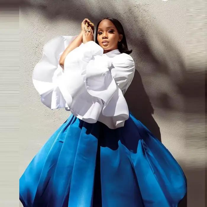 Jupe en Satin Bleu Bouffante Longueur Genou pour Femme