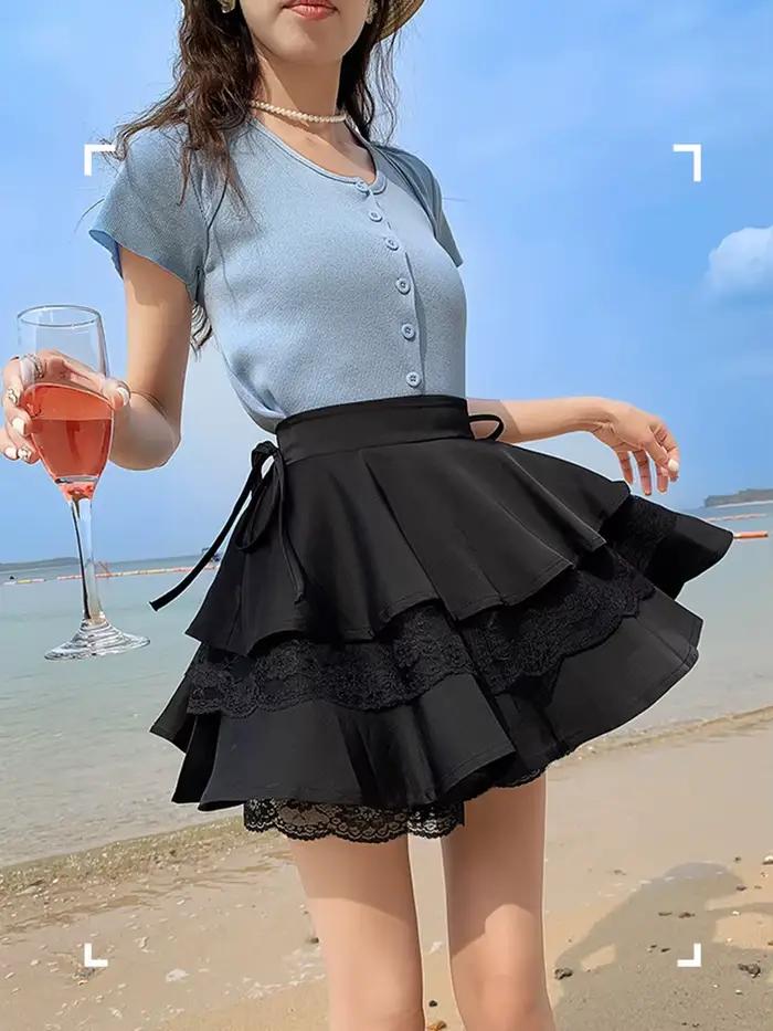 Jupe courte en dentelle noire pour femmes