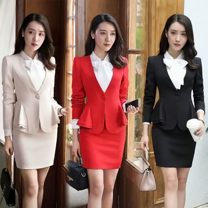 Blazer et jupe slim pour dames de bureau