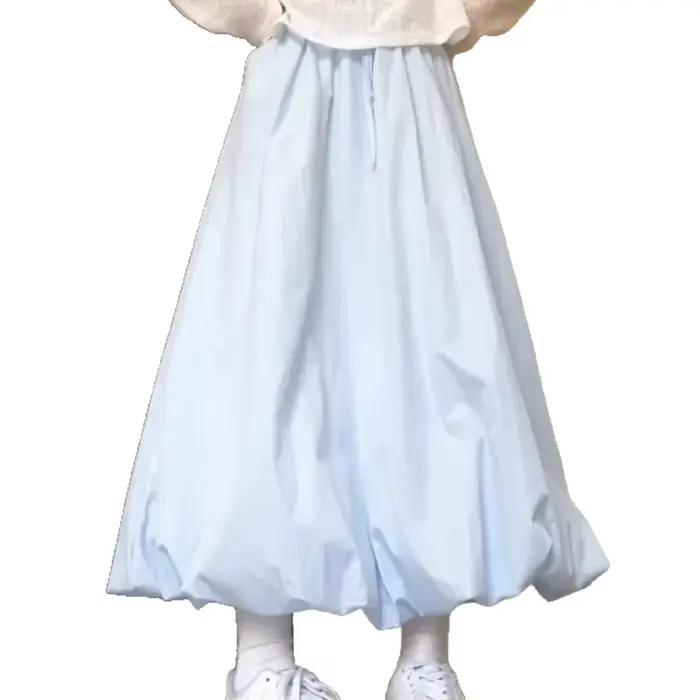 Jupe mi-longue évasée en soie glacée taille haute pour femme