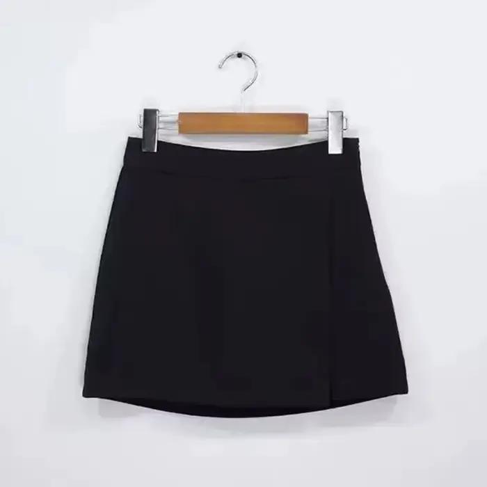 Mini-jupes noires pour femmes