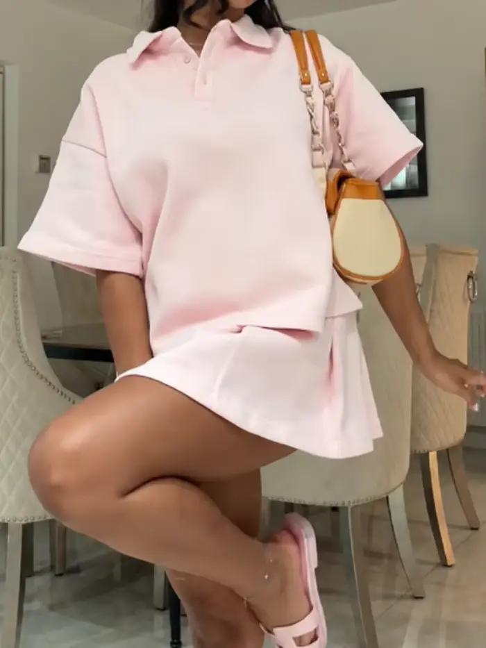 Ensemble jupe deux pièces pour femme : haut polo oversize à manches courtes et mini-robe plissée – Tenue décontractée