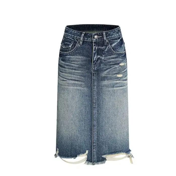Jupe en polyester délavée mi-longue pour femmes, coupe trapèze ajustée aux hanches, plis délicats, idéale pour sorties nocturnes et événements semi-formels