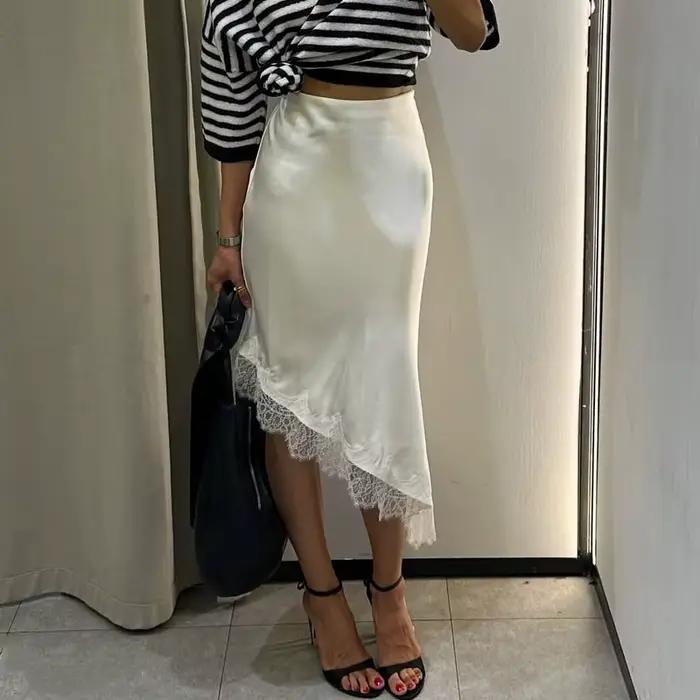 Jupe en satin et dentelle pour femme