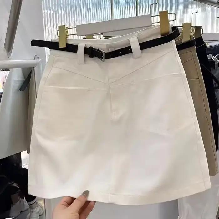 Jupe en jean kaki mini courte coupe trapèze anti-transparence pour femmes avec poches décoratives pour été et occasions décontractées