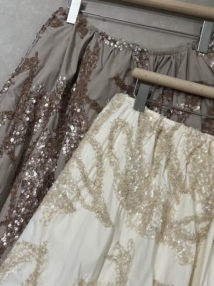 Jupe en coton taille haute pour femme avec embellissement de sequins élaborés