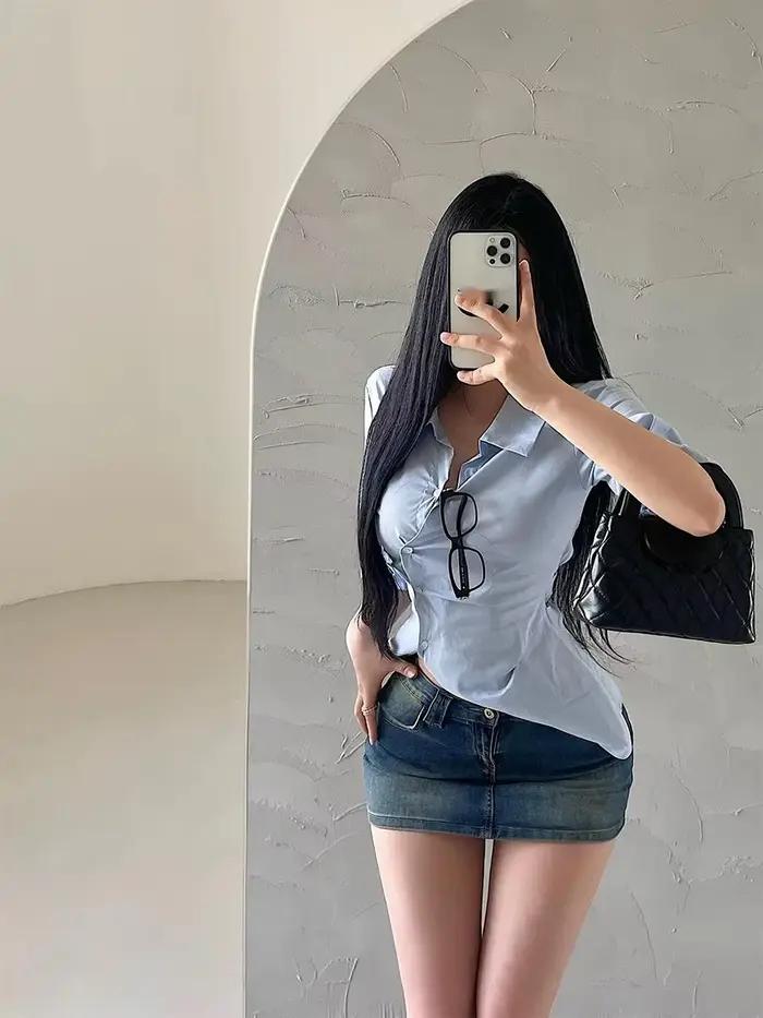 Jupe courte en jean bleu pour femmes
