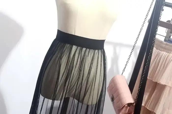 Jupe en maille transparente monocouche