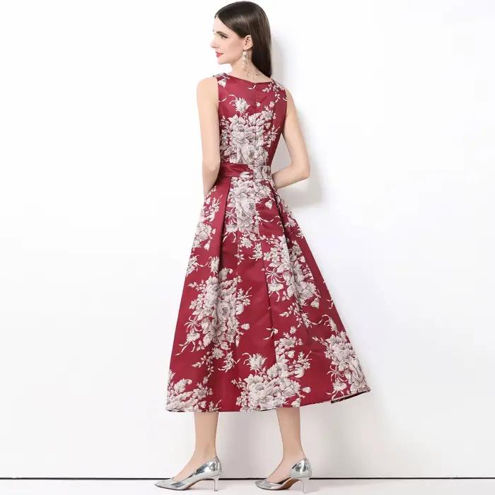 Robe longue élégante à fleurs pour femmes