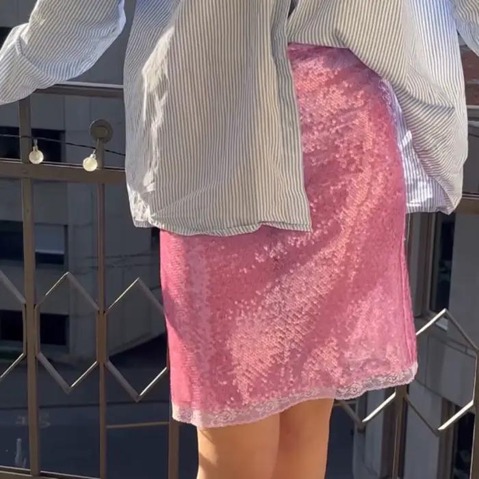Jupes mi-longues à la mode pour femmes