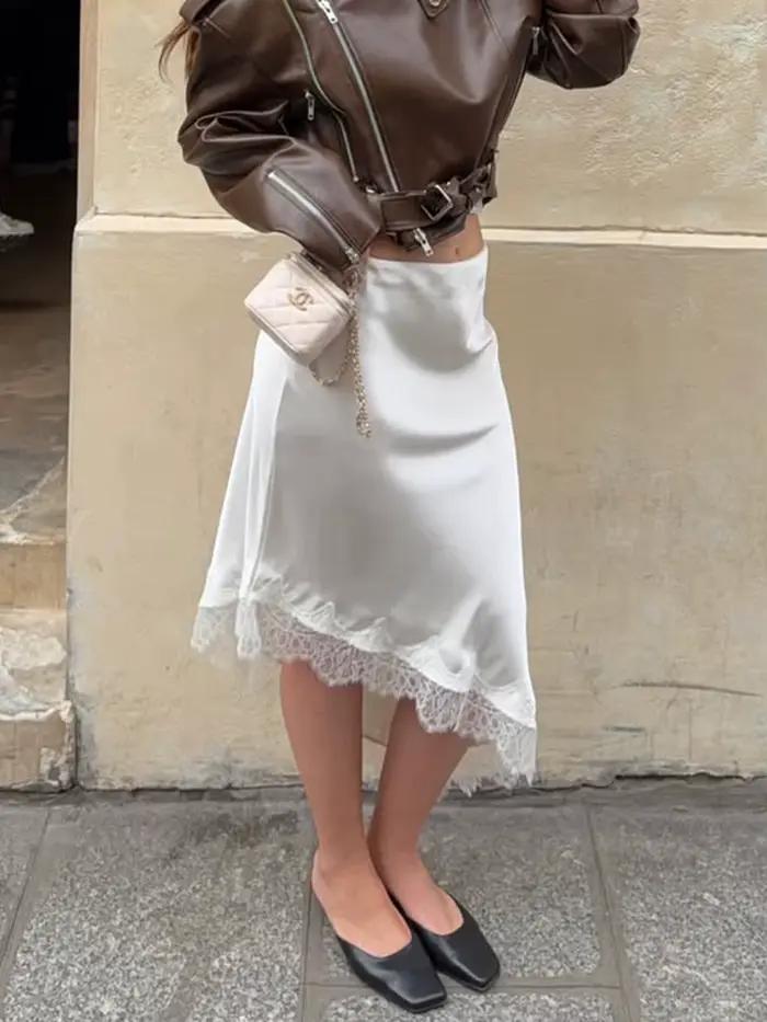 Jupe en satin et dentelle pour femme