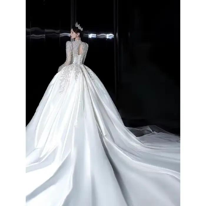 Robe de Mariée en Satin Français observateur