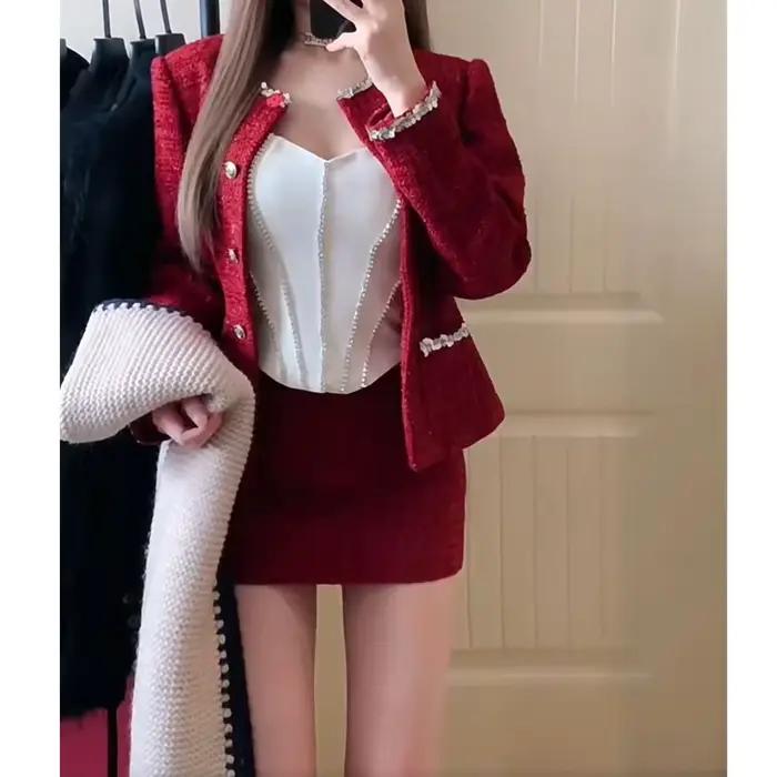 Ensemble deux pièces en Tweed rouge pour femmes, avec blazer et jupe, détails en dentelle et boutons, ensemble de mode Chic pour événements formels décontractés