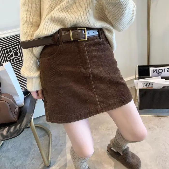 2025 nouveau velours côtelé taille haute une ligne jupe femmes automne marron coupe ajustée Mini jup
