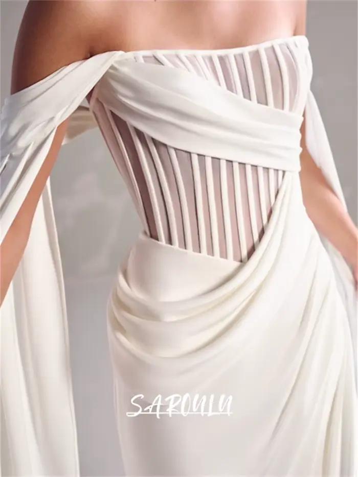 Robe de Mariée en Crêpe avec Corsage Plissé et Taille Basque, Manches Achabel, Gaine, Sur Mesure