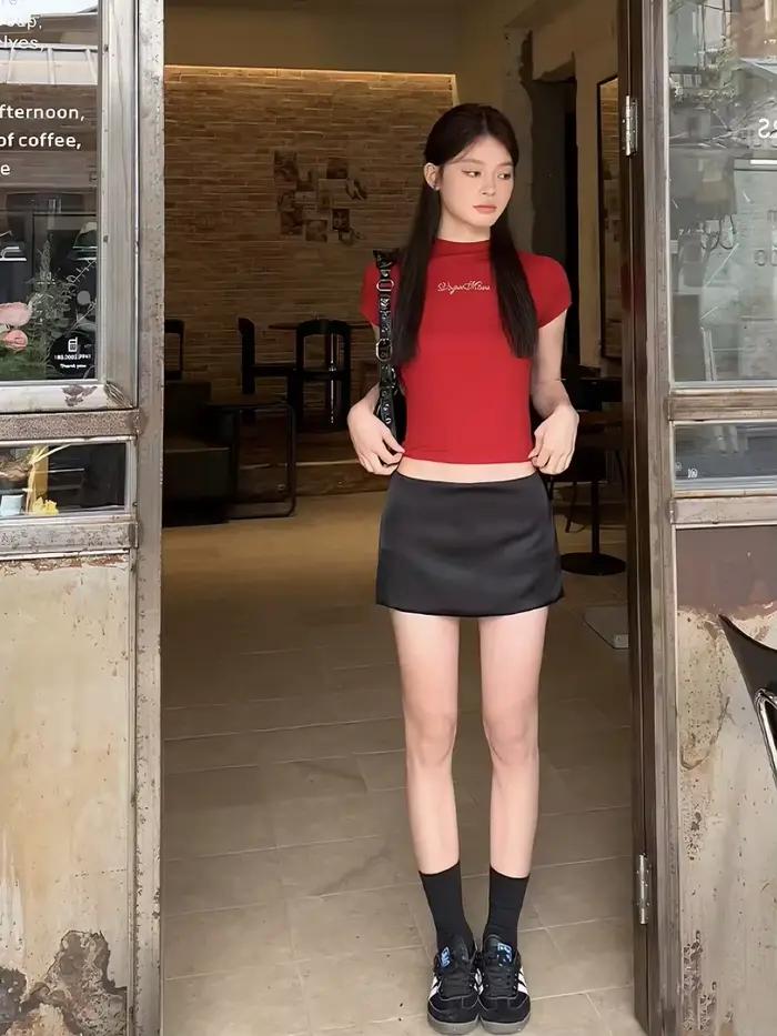 Mini-jupes taille basse en satin noir pour femmes, vêtements d'été, jupes roses Kawaii avec short, m