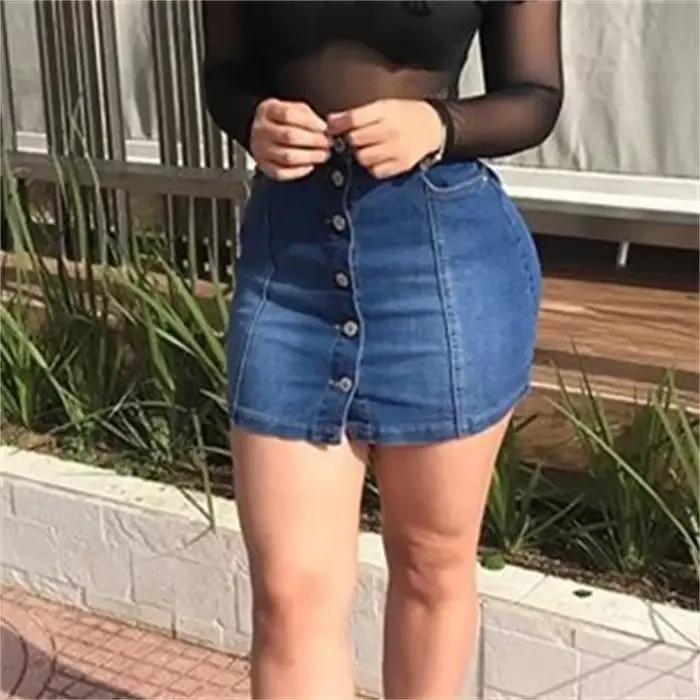Jupe en jean moulante à taille haute pour femme, modèle été 2026, avec boutonnage simple et empiècem