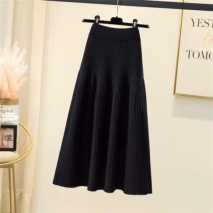 Jupe trapèze plissée mi-longue noire pour femme