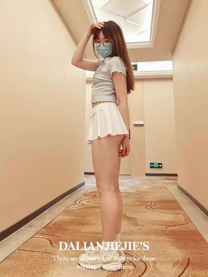 Jupe plissée Ultra courte sexy en coton et élasthanne pour femmes, mini jupe ajustée, style club, ajustement empire, volants élégants, coupe régulière, idéale pour sorties et soirées