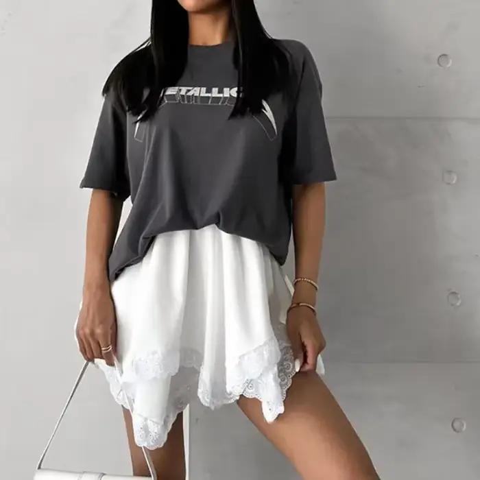 Jupe midi en dentelle tendance et polyvalente avec un design élégant
