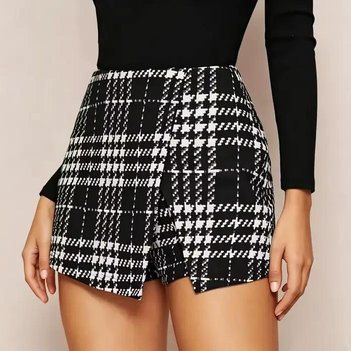 Jupe-short irrégulière taille haute pied-de-poule noir et blanc pour femme