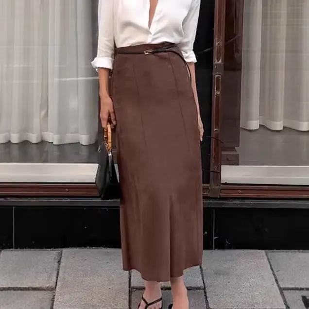 Jupe longue en daim marron terre style rétro pour femme