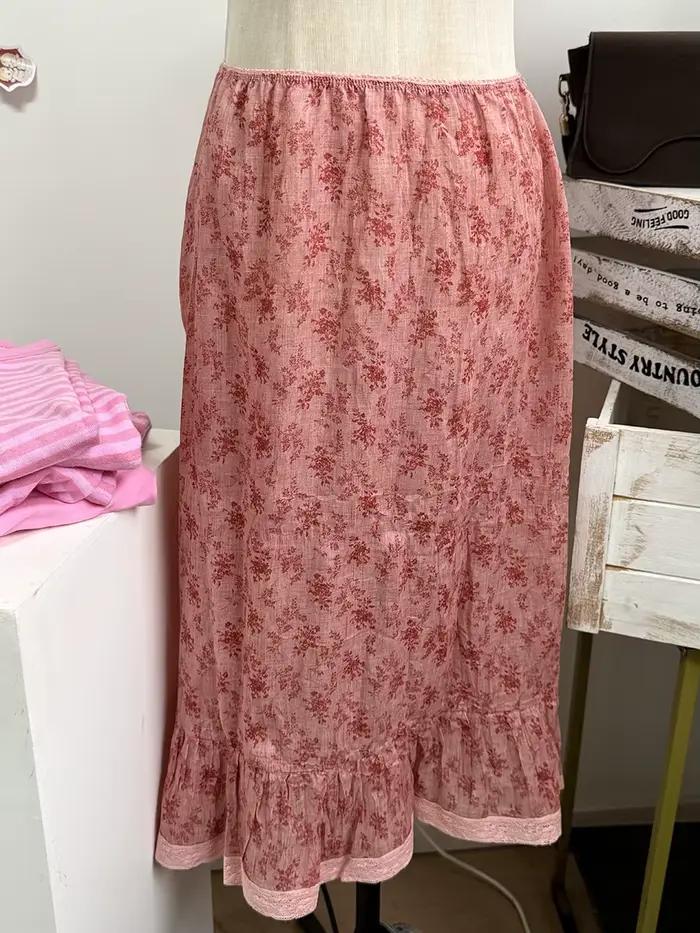 Jupe trapèze taille haute à motif floral rouge pour femme