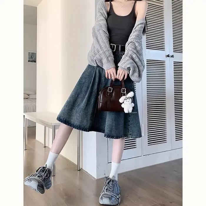 Jupe en jean plissée taille haute et coupe évasée pour le printemps et l'automne 2026