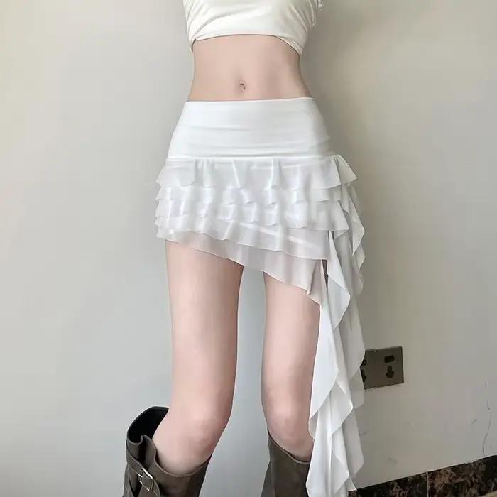 Jupe courte asymétrique à volants en maille transparente pour femme
