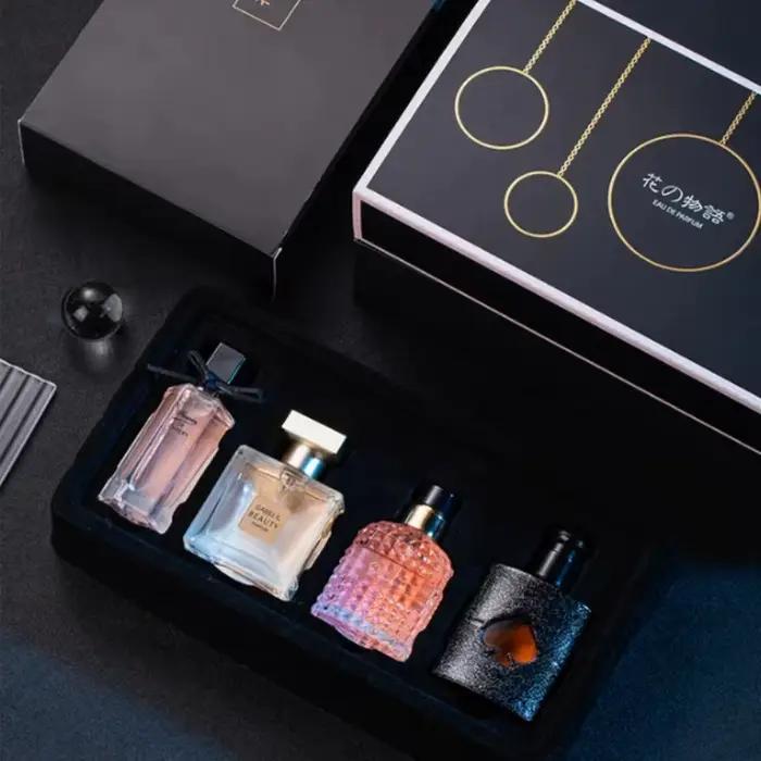 Coffret cadeau de parfum pour femme de 4 parfums floraux Woody longue durée 105 ml Collection de parfums captivants élégants Cadeau parfait