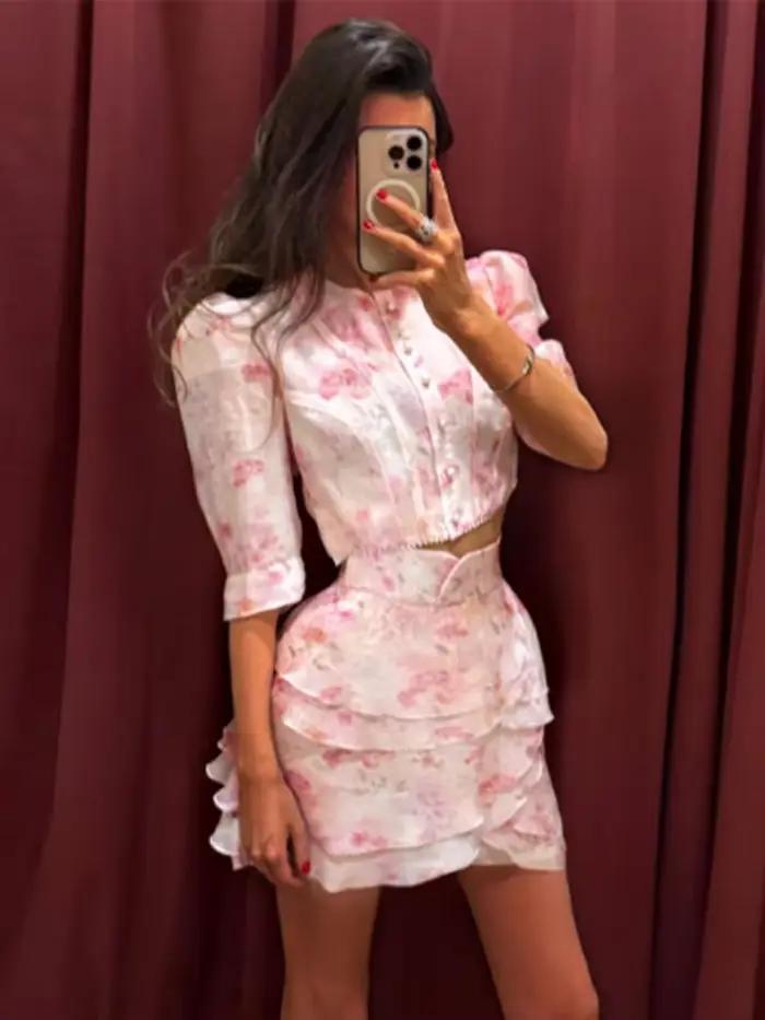 Ensemble jupe courte plissée à motifs floraux pour femme haute couture printemps été 2026 style mode occassions spéciales