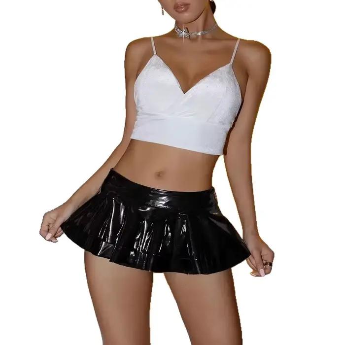 Mini-jupe asymétrique plissée en similicuir PU tendance pour femmes style été sexy et élégant ocassions spéciales et quotidienne