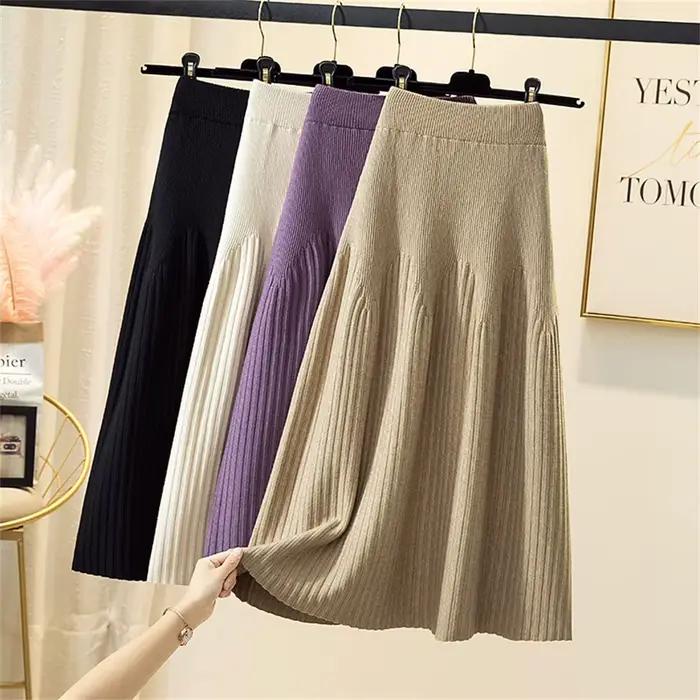 Jupe trapèze plissée mi-longue noire pour femme