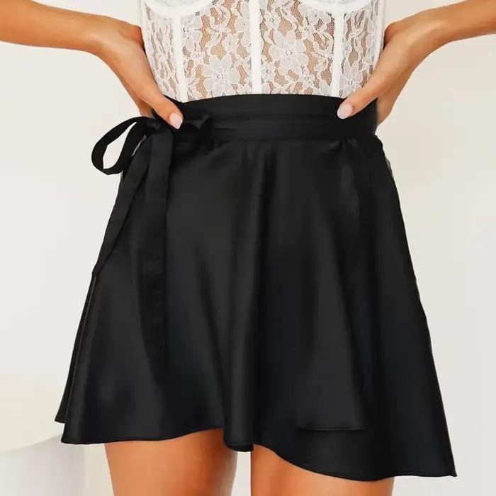 Mini jupe portefeuille en Satin vert pour femmes