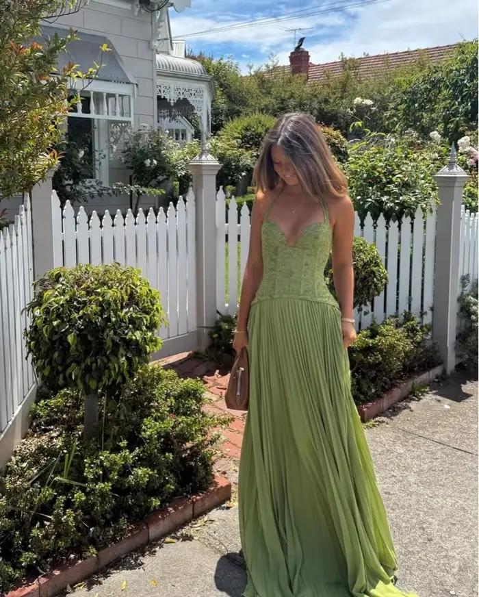 Élégante Robe Longue Plissée Vert Olive pour Femme