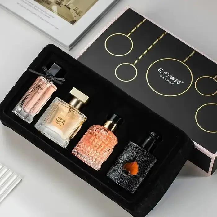Coffret cadeau de parfum pour femme de 4 parfums floraux Woody longue durée 105 ml Collection de parfums captivants élégants Cadeau parfait
