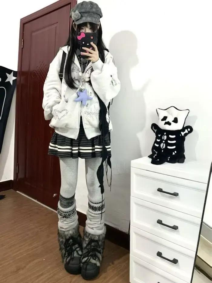 Designer Vintage gris rayé jupe courte femmes Style Preppy lâche Hepburn gothique jupes femme chaude fille rétro tenues décontractées