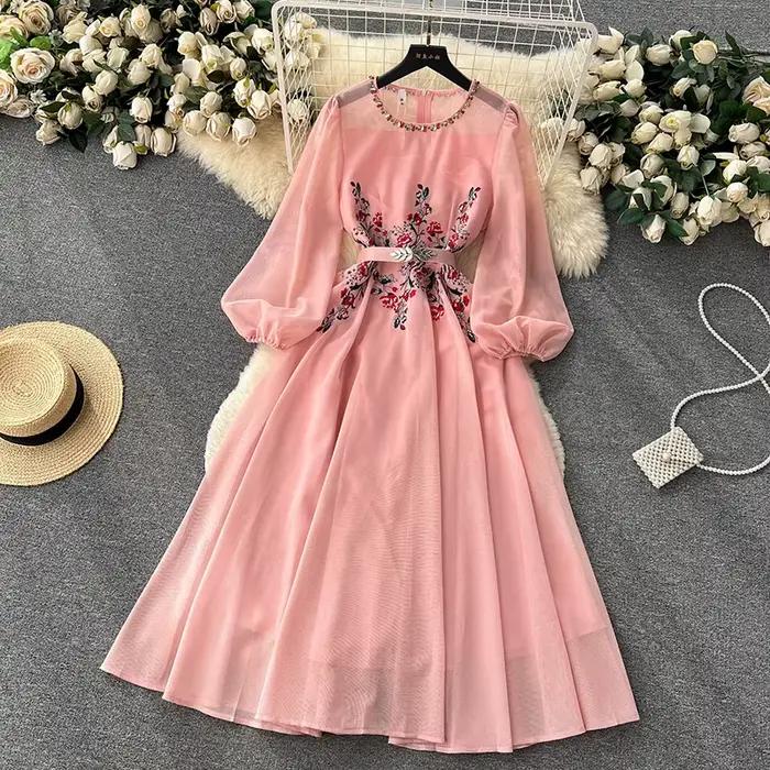 Robe longue brodée de perles blanches/beiges pour femmes, col rond, manches bouffantes, taille haute, robe de soirée élégante, nouvelle mode, automne