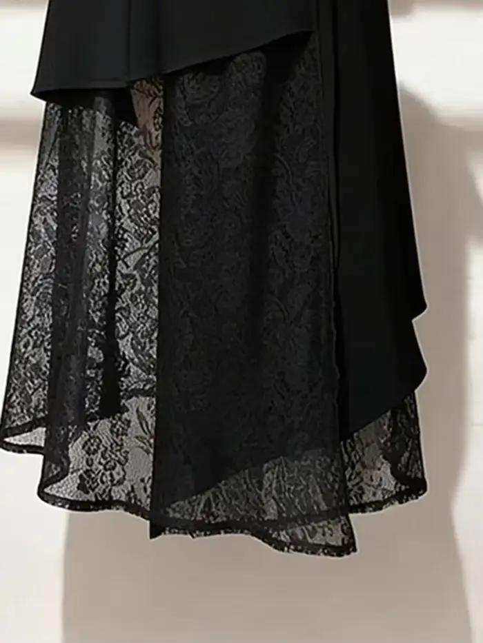 Jupe longue trapèze noire asymétrique à taille haute avec dentelle