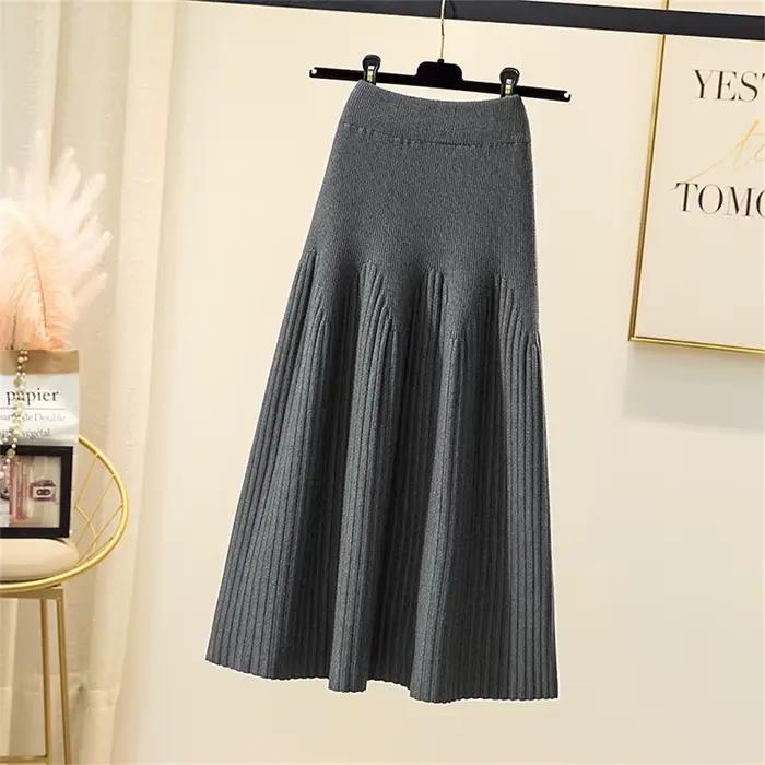 Jupe trapèze plissée mi-longue noire pour femme