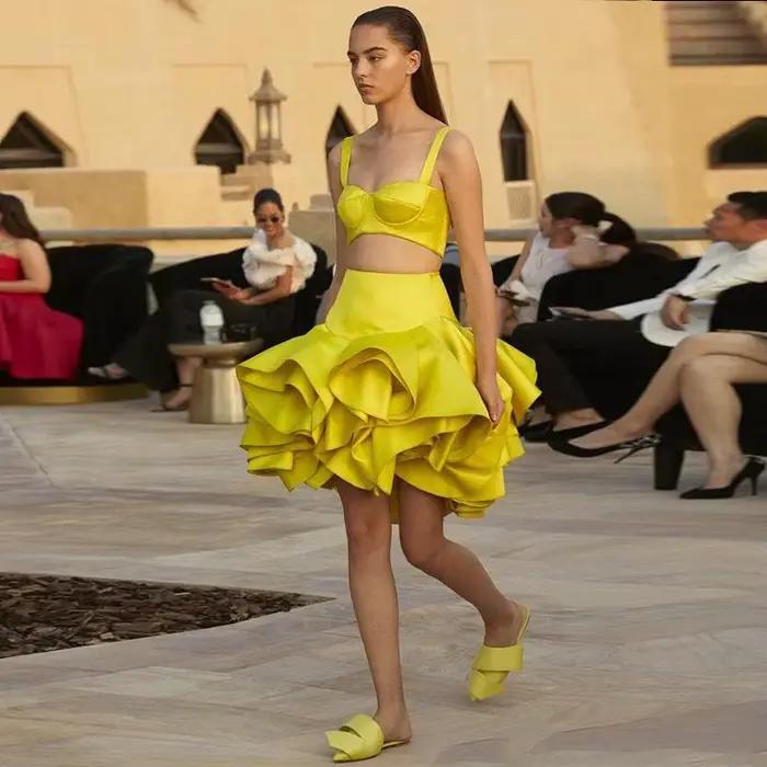 Jupe en satin à volants haut de gamme pour femme
