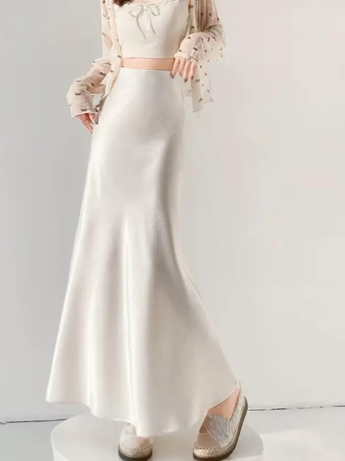Jupe midi élégante en satin taille haute pour femme
