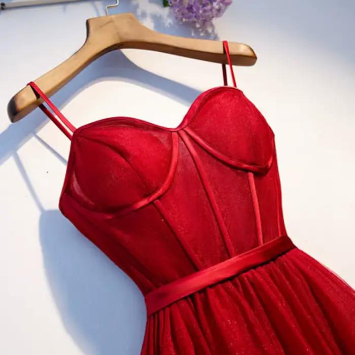 Robes Courtes de Cocktail 2026 – Robes de Soirée Formelles à Bretelles Fines – Robes de Bal Rouges – Vestidos de Gala Élégants en Tulle – Robes de Remise de Diplôme