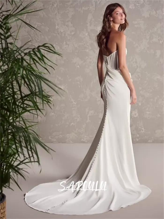 Robe de Mariée en Crêpe avec Corsage Plissé et Taille Basque, Manches Achabel, Gaine, Sur Mesure